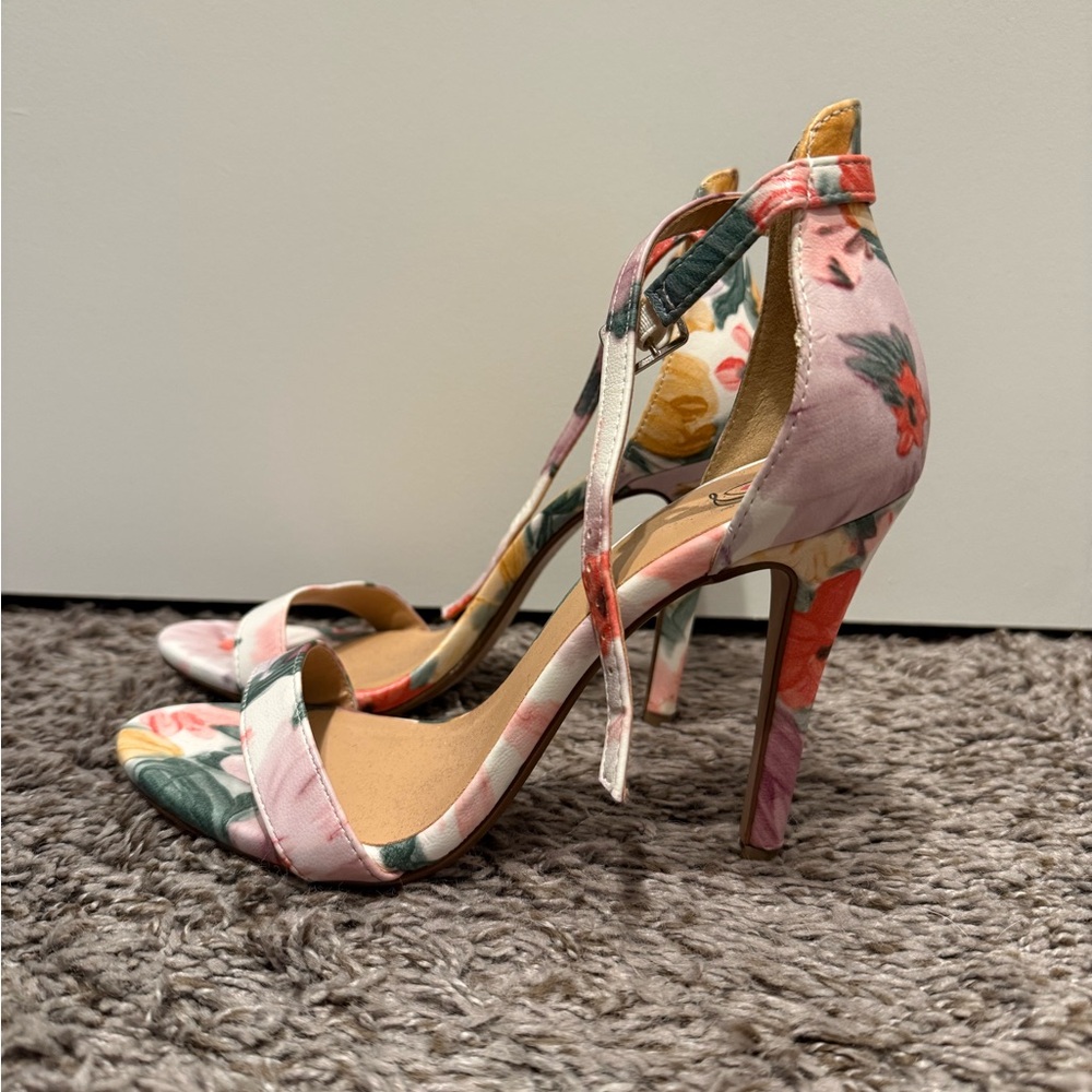 Lulu's Pink Floral Heels